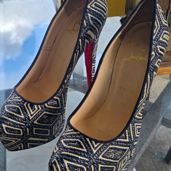 Christian Louboutin heels - Picture 4 of 4